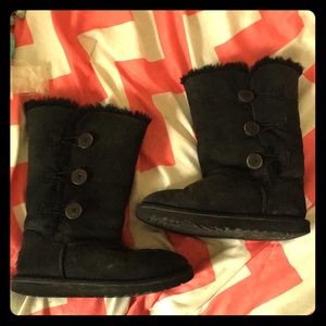 Children’s black uggs